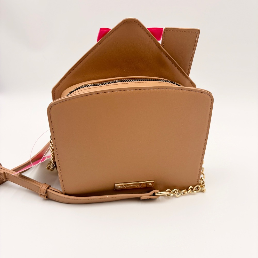 Betsey Johnson Gingerbread House Crossbody Bag Brown Pink Christmas XOHOLIDAY - Picture 3 of 13